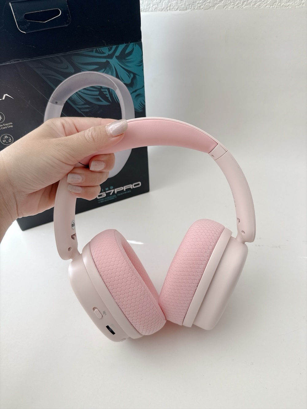 Aula G7pro Wireless gaming Headphones in Pink